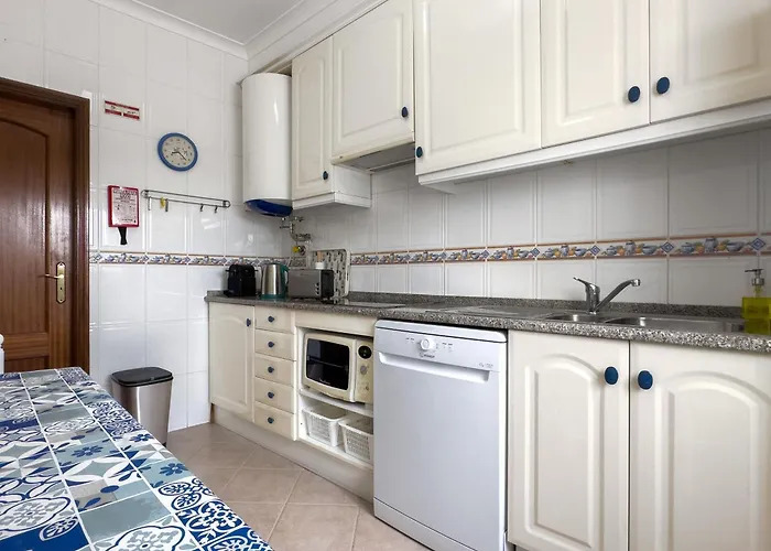 Os A Ramos Na Da Gale Estao Inserido Em Com Piscina, Fica Apenas A 350 Metros Da Da Gale - Com Ar Condicionado Tanto Nos Quartos Na Sala, Smart Tv Com Prime Video E Cozinha Completa