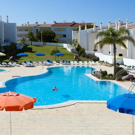 Os A Ramos Na Da Gale Estao Inserido Em Com Piscina, Fica Apenas A 350 Metros Da Da Gale - Com Ar Condicionado Tanto Nos Quartos Na Sala, Smart Tv Com Prime Video E Cozinha Completa * アルブフェイラ