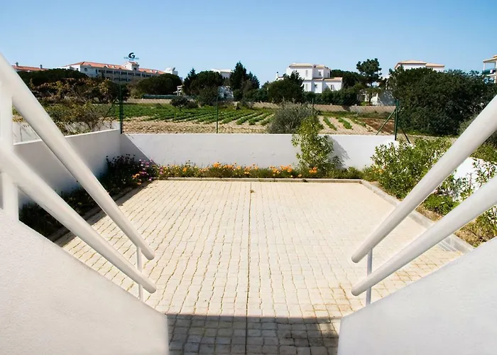 Os A Ramos Na Da Galé Estão Inserido Em Com Piscina, Fica Apenas A 350 Metros Da Da Galé - Com Ar Condicionado Tanto Nos Quartos Na Sala, Smart Tv Com Prime Vídeo E Cozinha Completa Albufeira